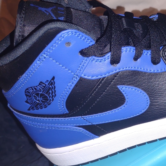 Jordan 1 mid hyper royal blue - Picture 2 of 11